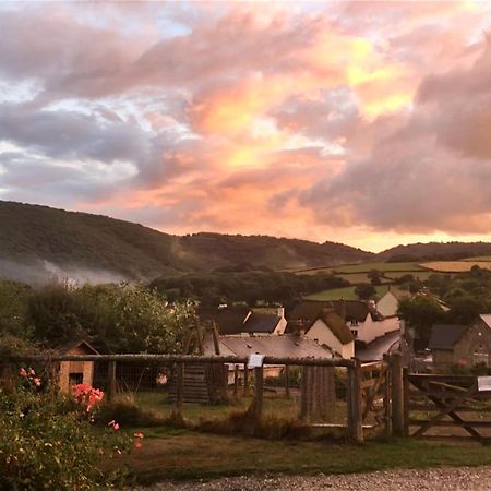 The Royal Oak Inn Dunsford Eksteriør bilde